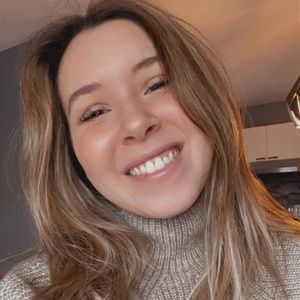 Meet your Posher, Elodie